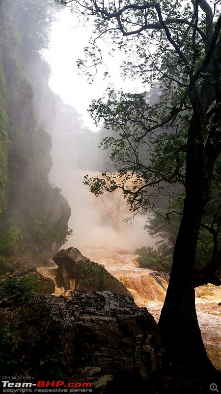 Monsoon Break 2013Hills, waterfalls and temples (Redux) : Mumbai to Karnataka-sathodi-falls-3.jpg
