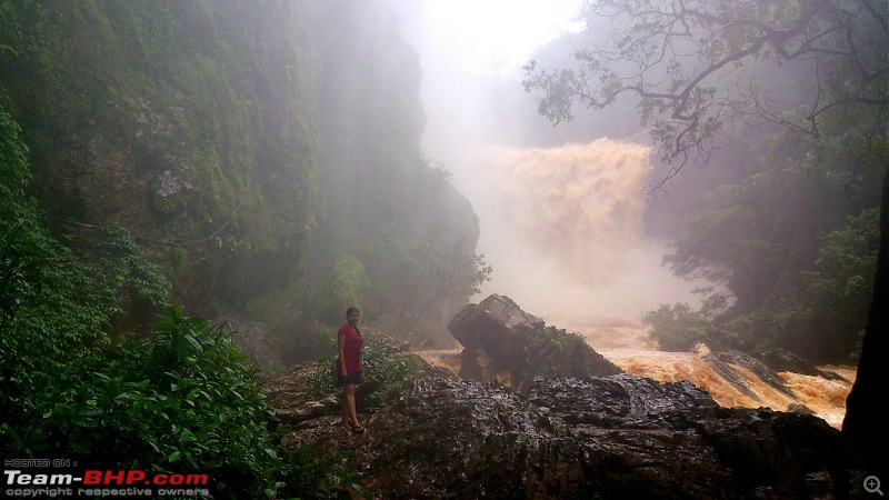 Monsoon Break 2013Hills, waterfalls and temples (Redux) : Mumbai to Karnataka-sathodi-falls-5.jpg