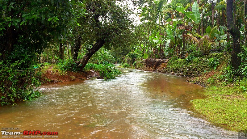 Monsoon Break 2013Hills, waterfalls and temples (Redux) : Mumbai to Karnataka-enroute-manjuguni-temple-2.jpg