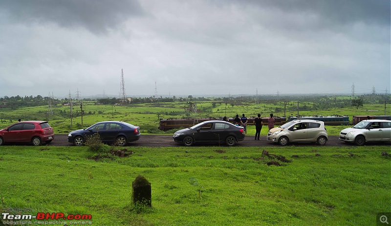 Rain, fog, waterfalls, a huge lake & 6 cars - The story of an EPIC drive!-green12.jpg