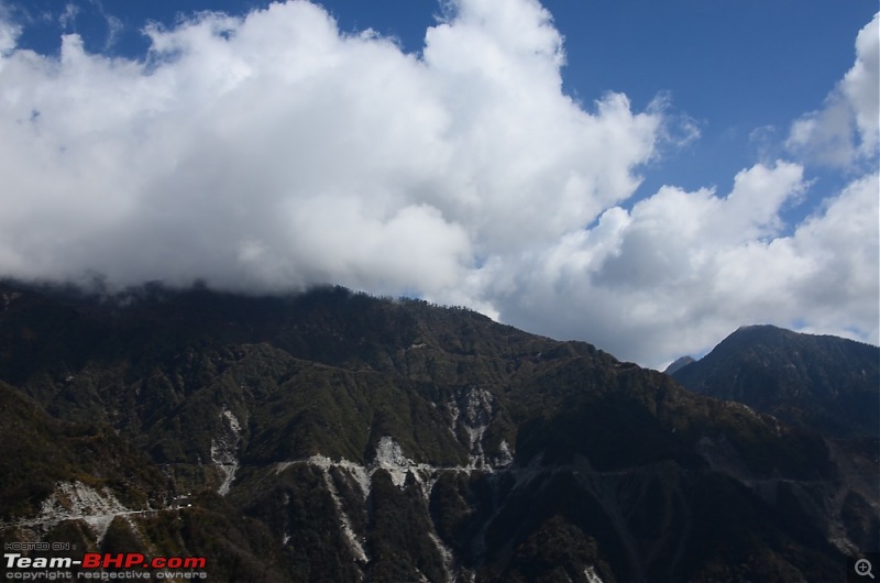 Killing boredom 15000 ft above sea level : Clouds, Hills & Divinity!-dsc_6328.jpg