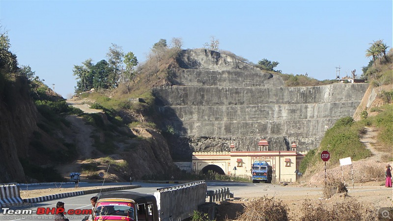 A 525 kms Pilgrimage: Ujjain, MP-1-udaipur-nh-76e.jpg