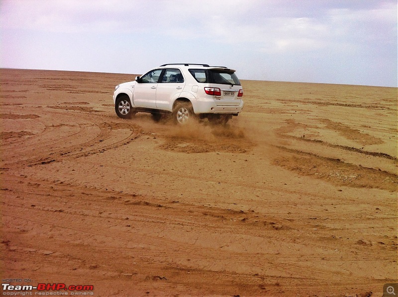 The RANN to Kutch in my Fortuner-dancing-2.jpg