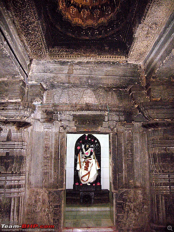 'Xing'ing around ! - An incomplete guide to Hoysala temples ;-)-919.jpg