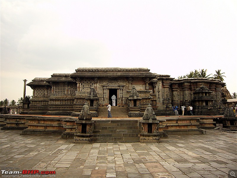 'Xing'ing around ! - An incomplete guide to Hoysala temples ;-)-102.jpg