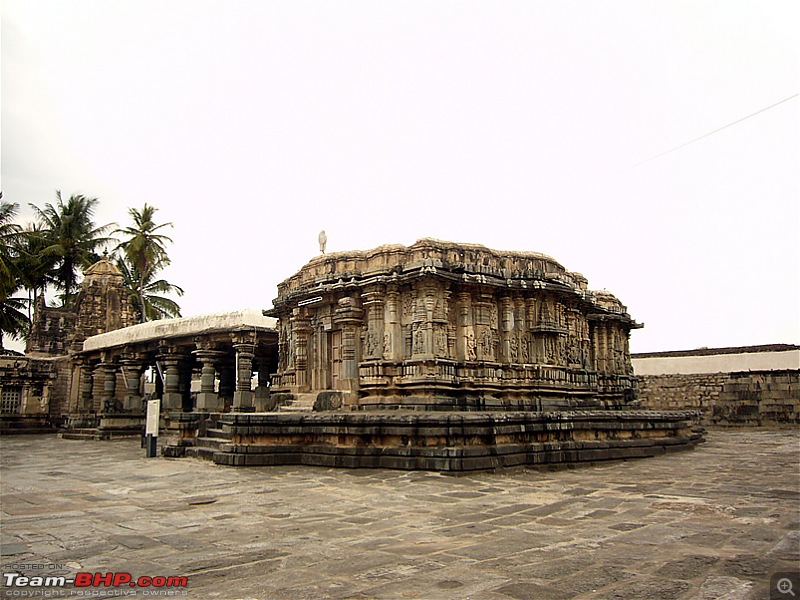 'Xing'ing around ! - An incomplete guide to Hoysala temples ;-)-103.jpg