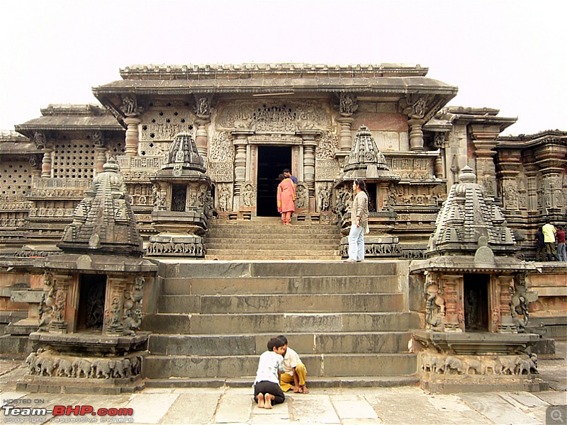 'Xing'ing around ! - An incomplete guide to Hoysala temples ;-)-108.jpg