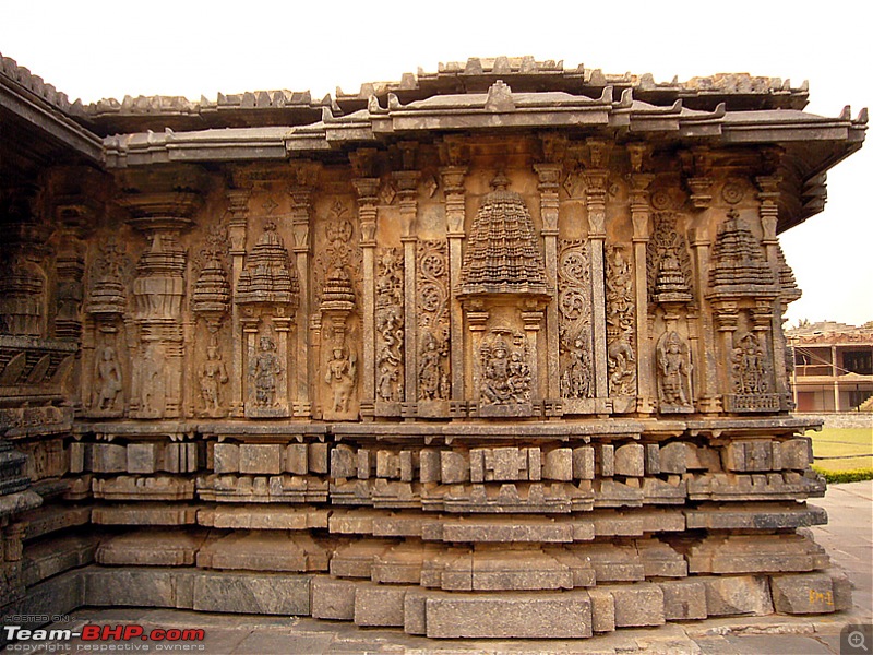 'Xing'ing around ! - An incomplete guide to Hoysala temples ;-)-1210.jpg