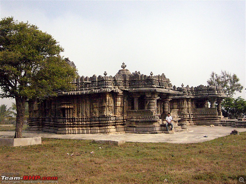 'Xing'ing around ! - An incomplete guide to Hoysala temples ;-)-1319.jpg
