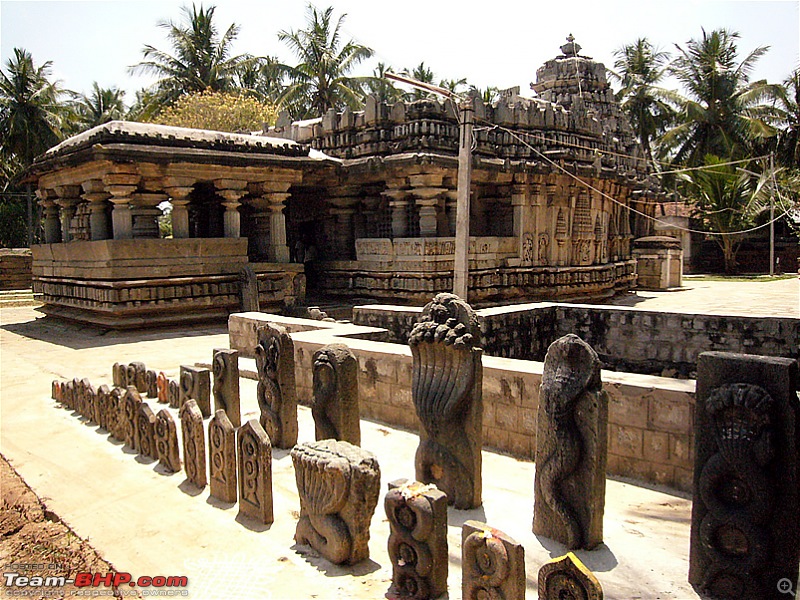 'Xing'ing around ! - An incomplete guide to Hoysala temples ;-)-1614.jpg