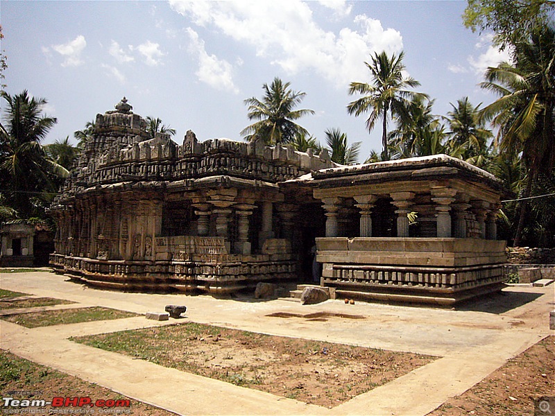 'Xing'ing around ! - An incomplete guide to Hoysala temples ;-)-1615.jpg