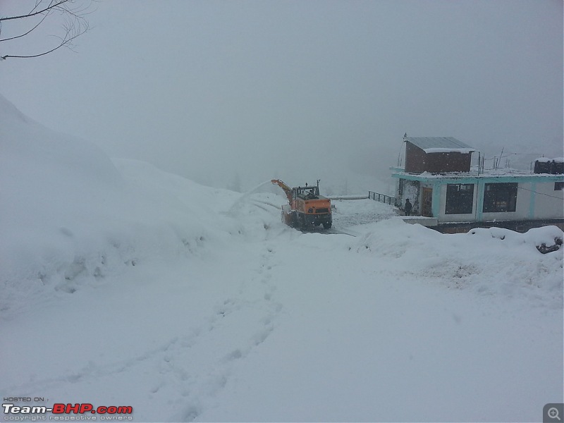 (Un)Chained Melody - 36 Hours of Snow, and the Manali Leh Highway-20140301_151643xl.jpg