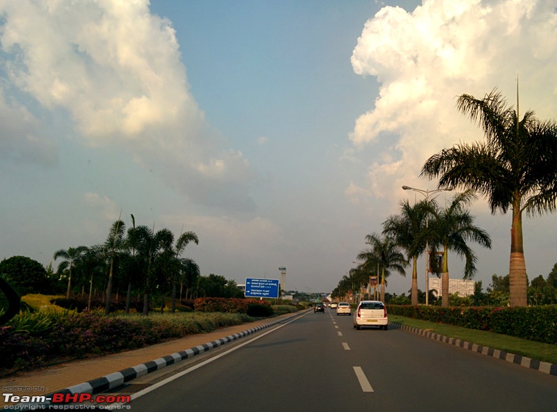 Photologue : Short stay in Bangalore-airportroad.jpg