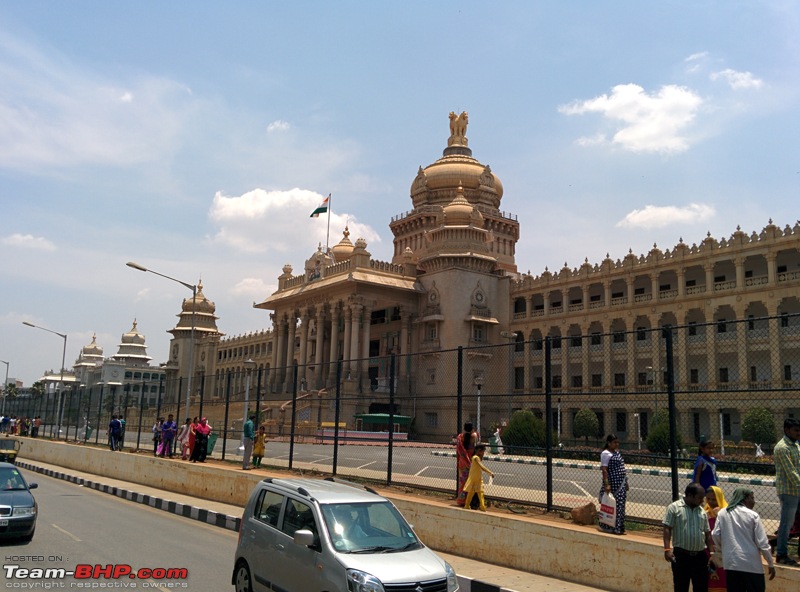 Photologue : Short stay in Bangalore-vidhaansoudha3.jpg