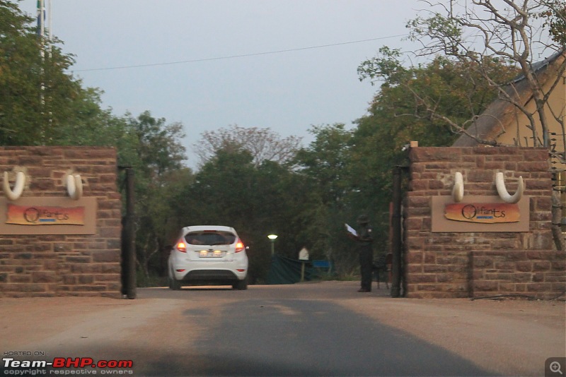 Splendid South Africa-kruger-olifants-gate.jpg