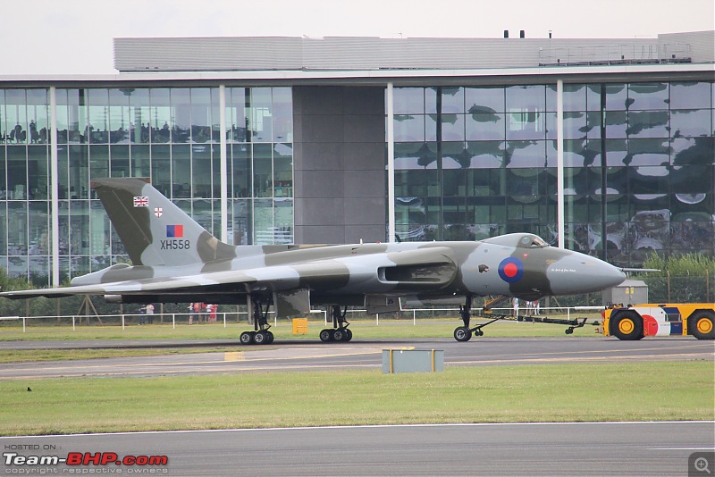 Farnborough International Airshow 2014, UK-23avro-vulcan-5384.jpg