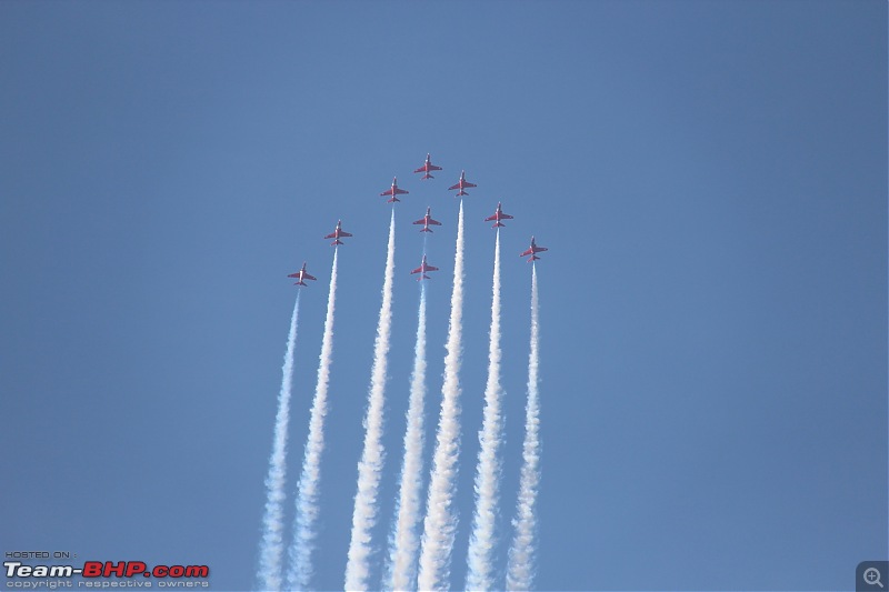 Farnborough International Airshow 2014, UK-42red-arrow-formation.jpg