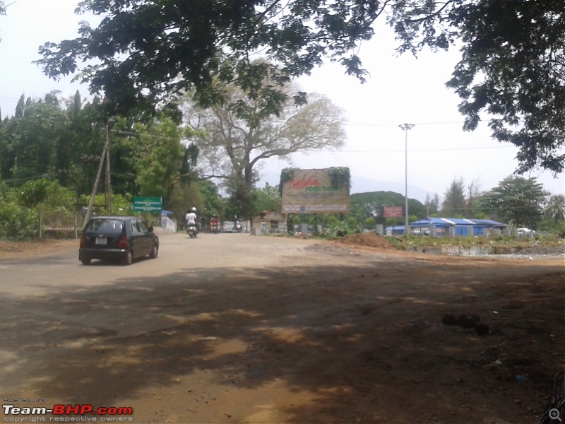 Victoria College, Palakkad to Malampuzha, Kerala - Just a small 7 kms road-gardens-parking-left.jpg