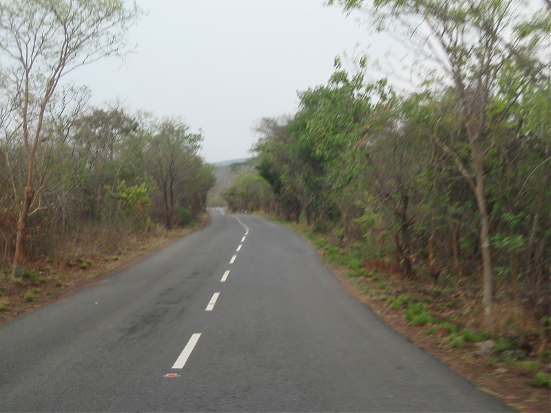 Hyderabad - Srisailam - Dornala - Kurnool.  Road pictures only-img_2398.jpg
