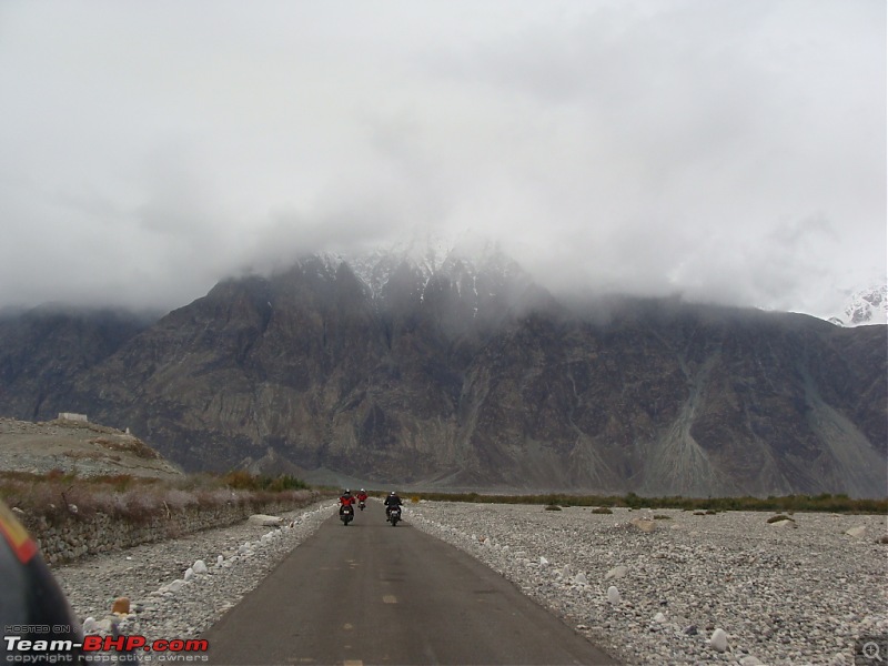 Reliving a memorable trip: 10 friends, Enfields & Leh!-dsc02101.jpg