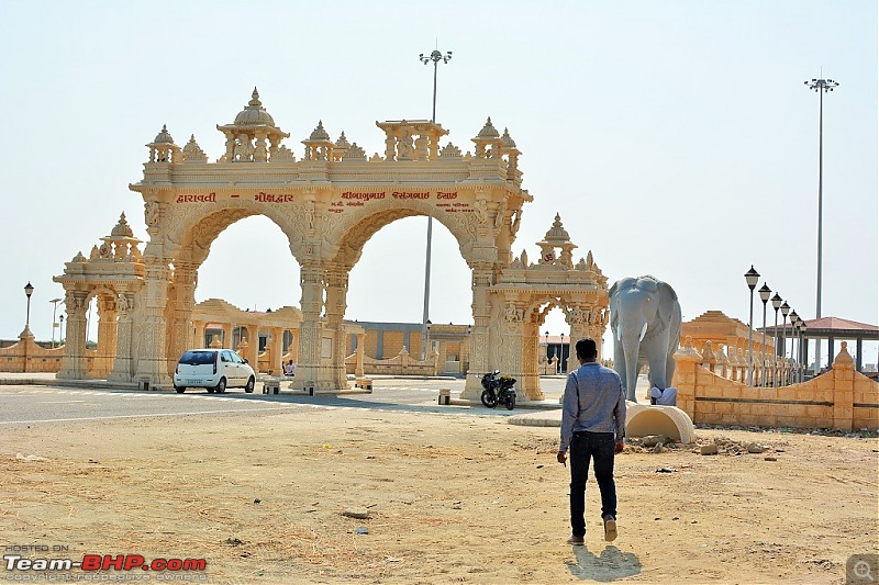 4 friends & motorcycles: From Ahmedabad to Somnath, Porbandar & Dwarka-32.jpg