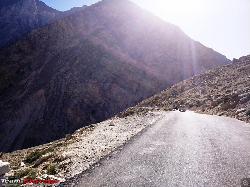 Report & Pics: The 2015 Himalayan Spiti Escape (Mahindra Adventure)-mahindra_spiti_escape_day4_sun_in_eyes.jpg