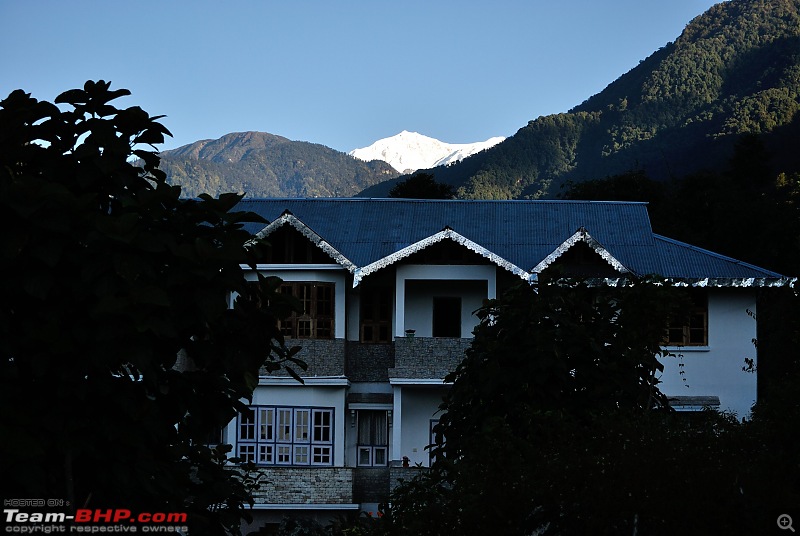 In the abode of the Himalayas - Hiking 4000 meters up to Dzongri-ejmorning_01.jpg