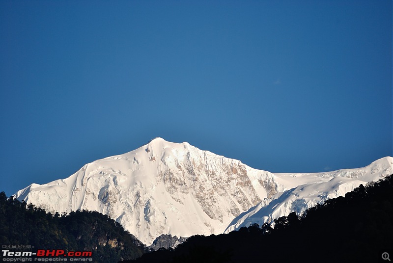 In the abode of the Himalayas - Hiking 4000 meters up to Dzongri-whitemountains_01.jpg