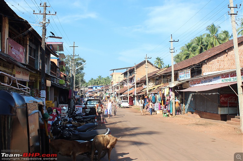 Solo 2000 km road-trip in my Jazz: Mumbai- Gokarna- Maravanthe- Jog Falls- Murudeshwar- Dandeli- Goa-gokarna-market.jpg