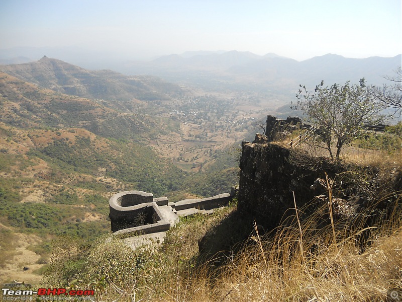 With my TUV300 to Sinhagad Fort, Balaji Temple, Narayanpur & Shivthar Ghal-20kalyan-darawaja-seen-top.jpg