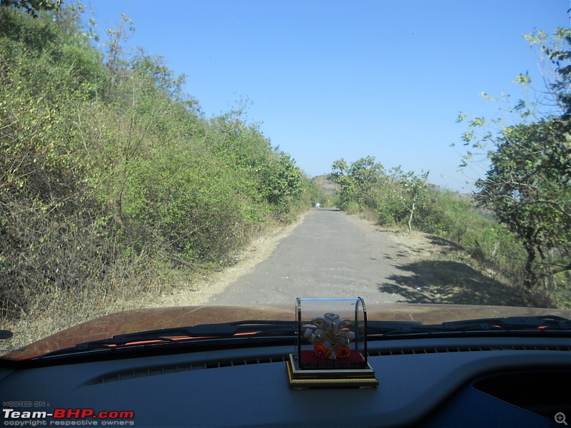 With my TUV300 to Sinhagad Fort, Balaji Temple, Narayanpur & Shivthar Ghal-32the-initial-good-patch-road.jpg
