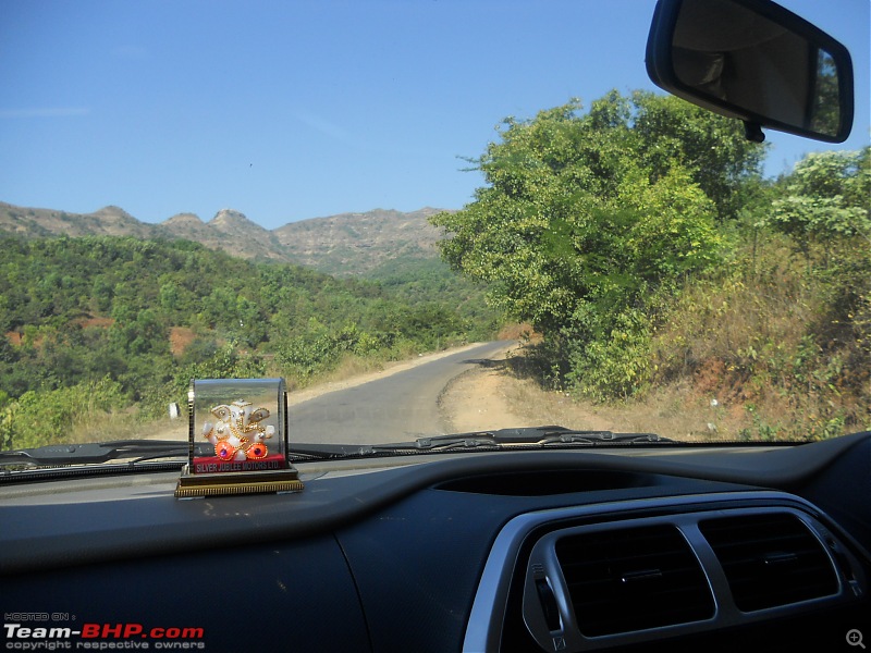 With my TUV300 to Sinhagad Fort, Balaji Temple, Narayanpur & Shivthar Ghal-10the-winding-road-through-lush-green-trees-beckons.jpg