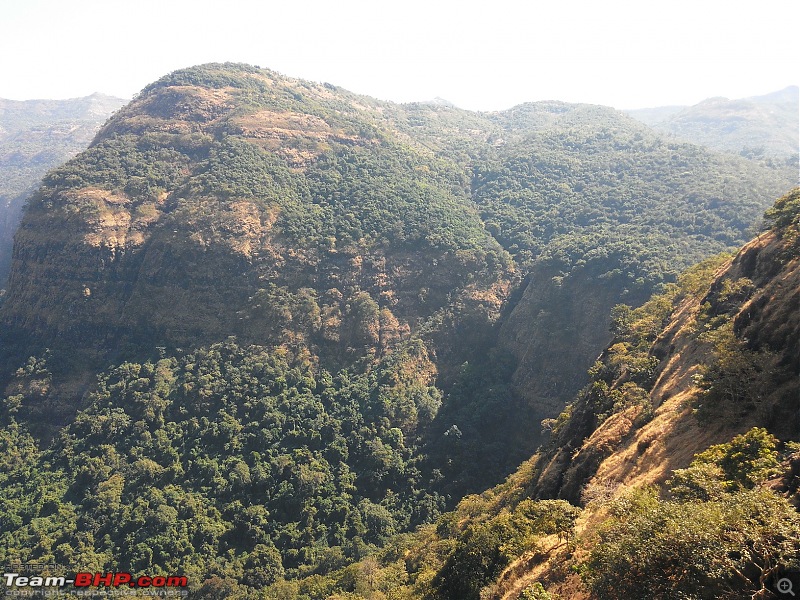 With my TUV300 to Sinhagad Fort, Balaji Temple, Narayanpur & Shivthar Ghal-28valley-seen-up-close.jpg