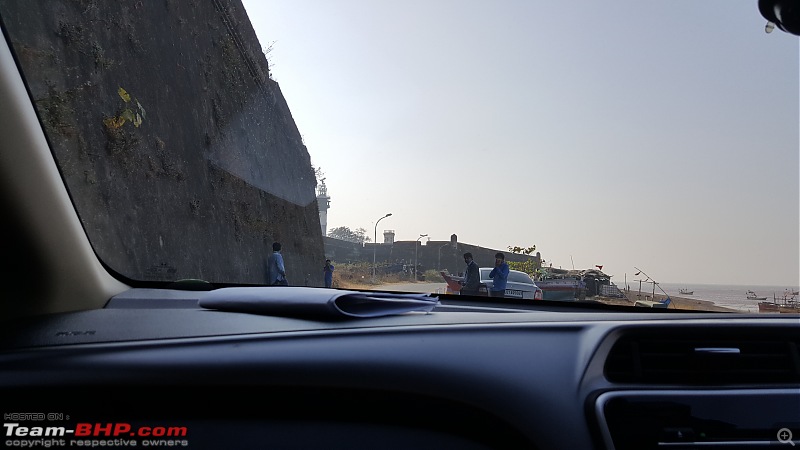 A road trip to Gujarat - Kuch din to gujaro Gujarat me-6_day2_daman_fort_bythesea.jpg