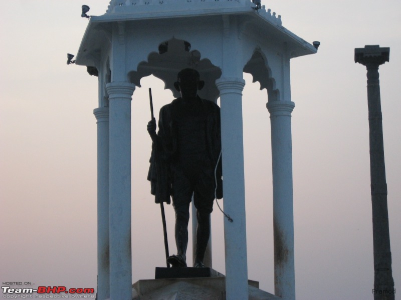 Pondicherry: Give time a BREAK!-mg-statue.jpg