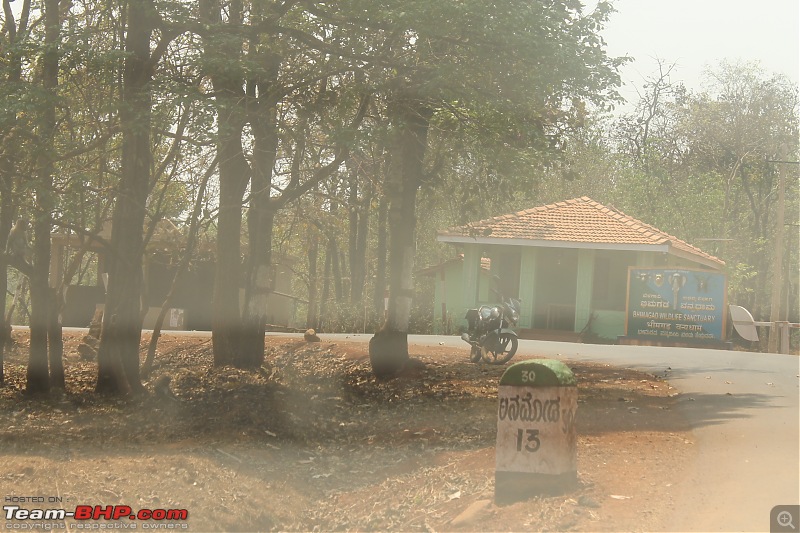 Burning up the road - Ahmedabad to Goa-20.jpg