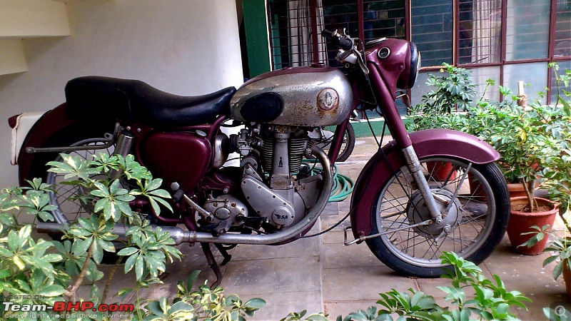 Bangalore to Chikmagalur - 3 Yamahas race to the Young Girl's Town-bsa-bike.jpg