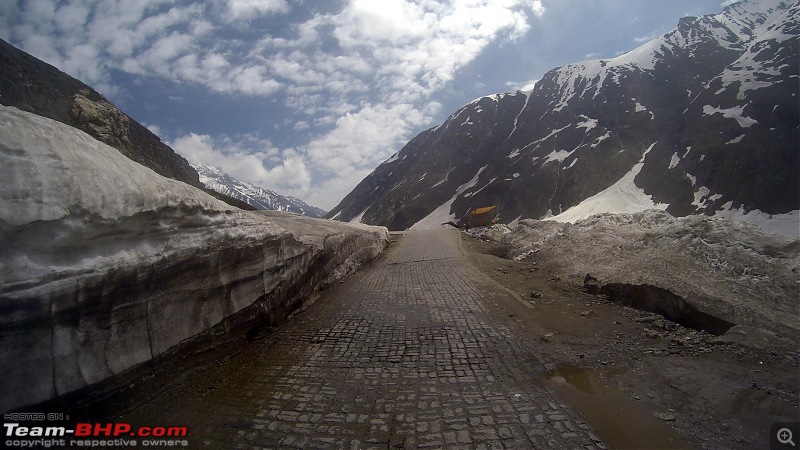 Chasing the Lama on a KTM 390 Duke: Pune to Ladakh, 6500+ km in 12 days-zozi-la-10.jpg