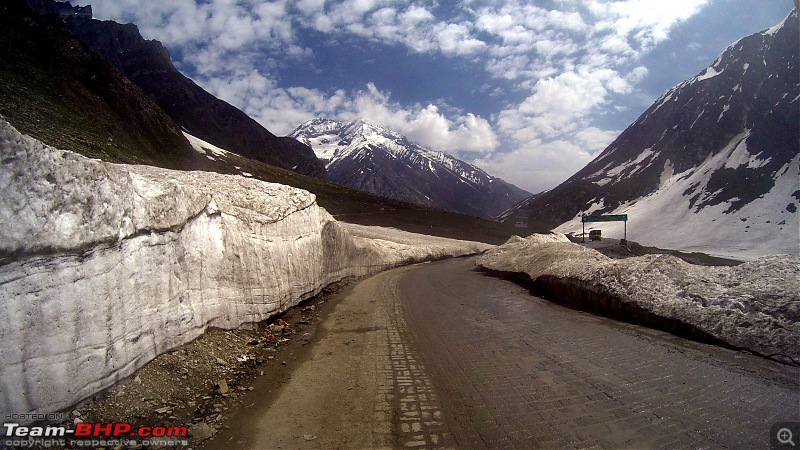 Chasing the Lama on a KTM 390 Duke: Pune to Ladakh, 6500+ km in 12 days-zozi-la-11.jpg