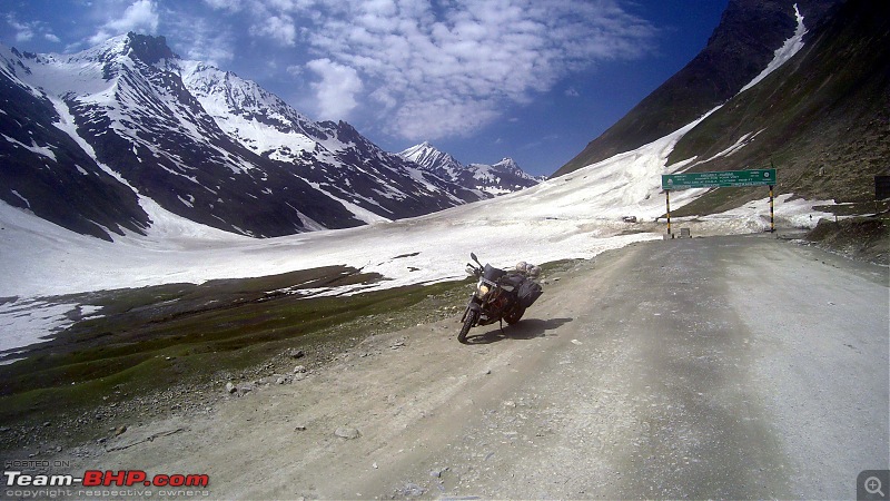 Chasing the Lama on a KTM 390 Duke: Pune to Ladakh, 6500+ km in 12 days-zozi-la-12.jpg