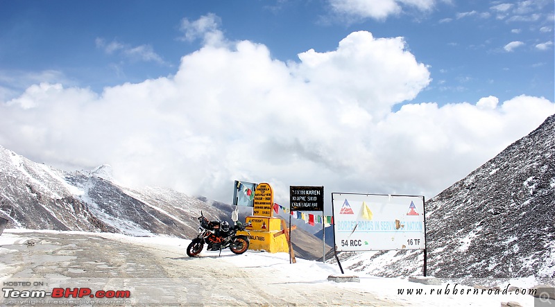 Chasing the Lama on a KTM 390 Duke: Pune to Ladakh, 6500+ km in 12 days-khardungla_ktm_duke390_2.jpg