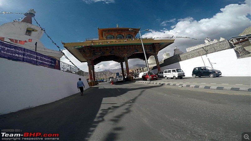 Chasing the Lama on a KTM 390 Duke: Pune to Ladakh, 6500+ km in 12 days-ktm-duke-390-selfy-2.jpg