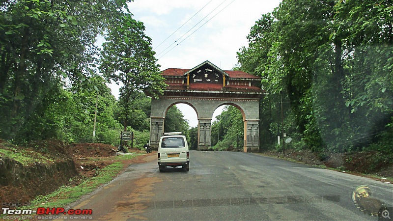 Photologue: Bangalore -> Kollur -> Murudeshwara drive-image00020.jpg
