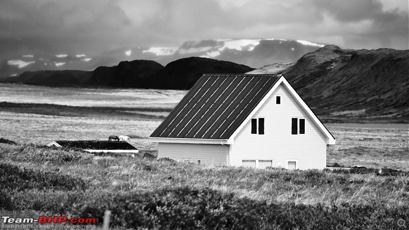 A Roadtrip in Iceland - 66°N-18.-mountain-home.jpg