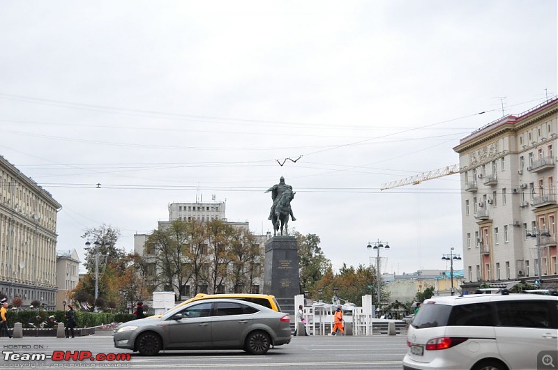 London to Jammu: With a Range Rover-on_the_way_to_red_square_moscow1050x697.jpg