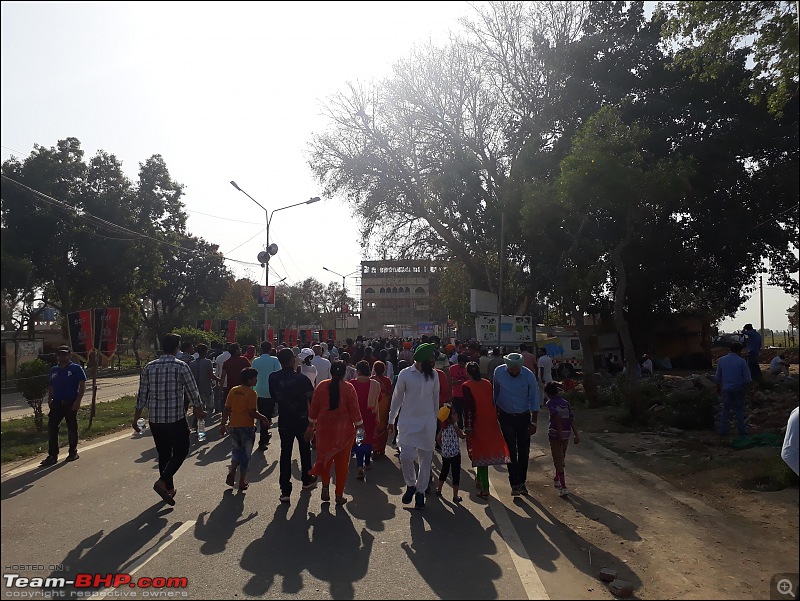 8597 Kms Drive - Exploring Himachal! Amritsar  Khajjiar  Dalhousie  Dharamshala  Manali - Chail-crowd-after-gate-closed.jpg