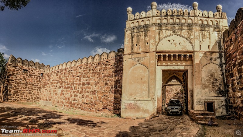 Hyderabad - Gandikota - Belum Caves in a Duster AWD-duster-fort-gate-2.jpg