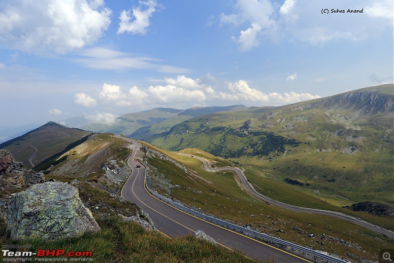 Driving on the best road in the world : Transfăgărășan-transalp-topview.jpg