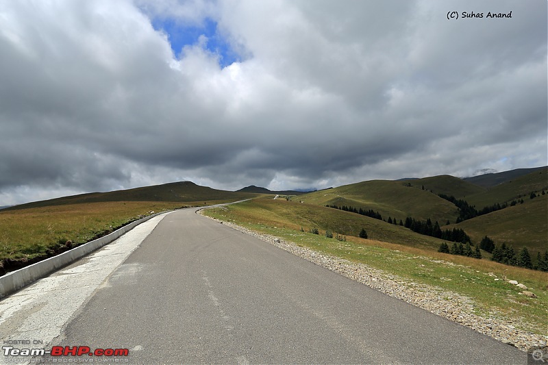 Driving on the best road in the world : Transfăgărășan-transbucegi-road.jpg