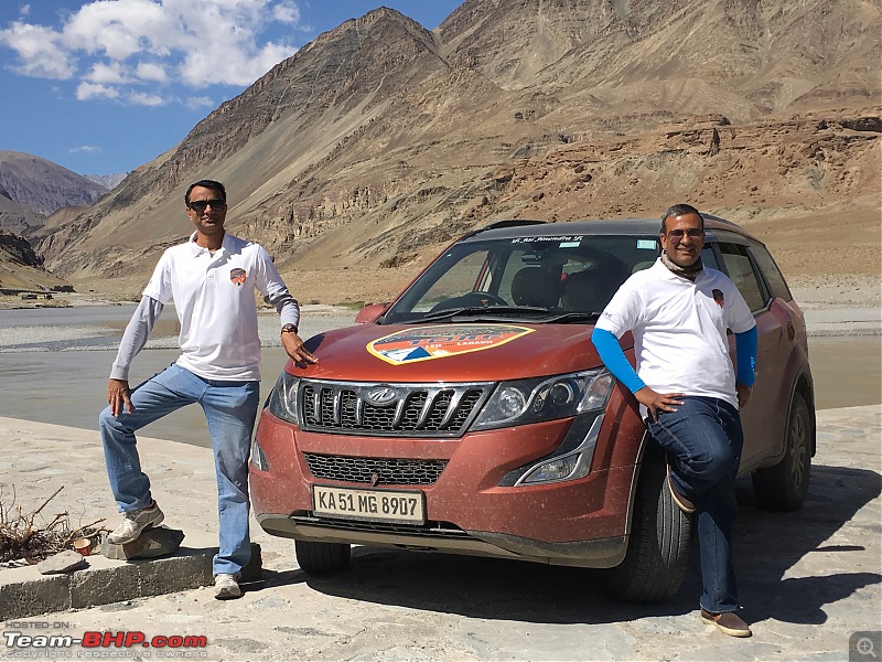 Every driving enthusiast's dream - Group of XUV500s getting Leh'ed!-confluence.jpg